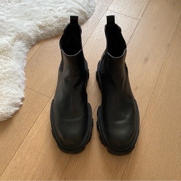 Sam Edelman waterproof platform leather chelsea boot - Picture 2 of 5